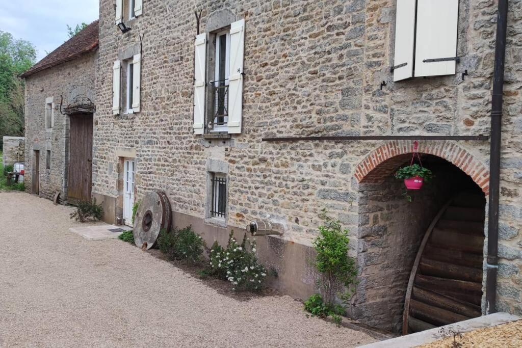 Gite Dans Ancien Moulin Sainte-Helene  Extérieur photo